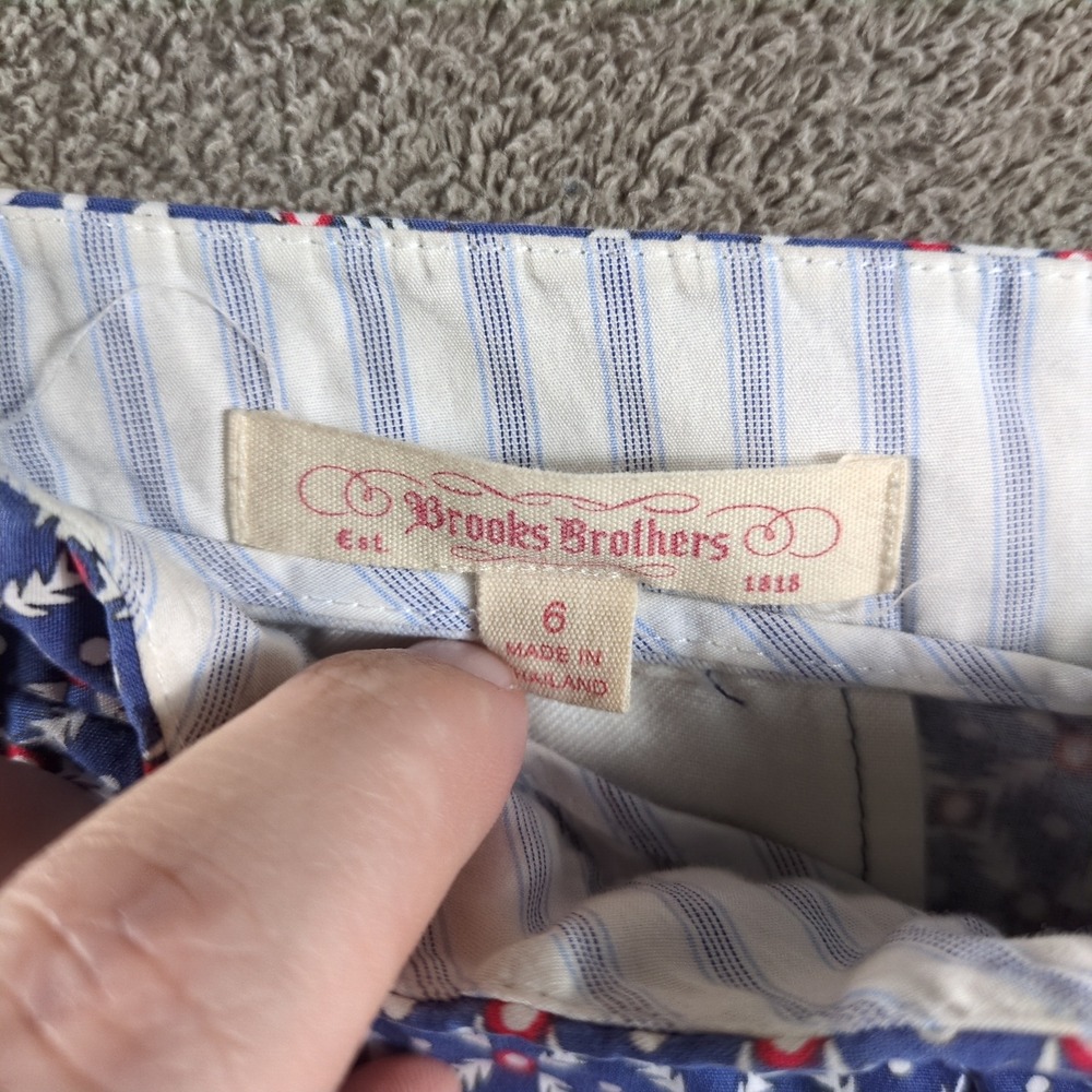 Brooks Brothers Womens Shorts Blue Geometric Print Size 6‎ - Picture 3 of 7
